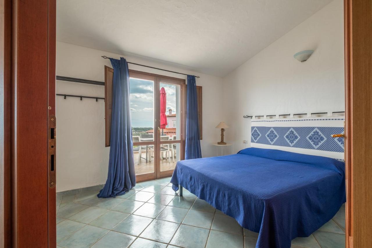 Oleandri Rossi Villa Tanaunella Esterno foto