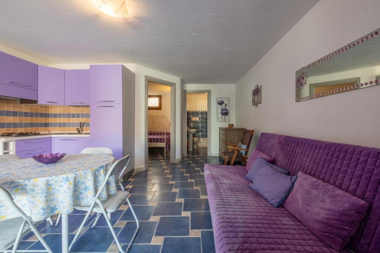 Oleandri Rossi Villa Tanaunella Esterno foto