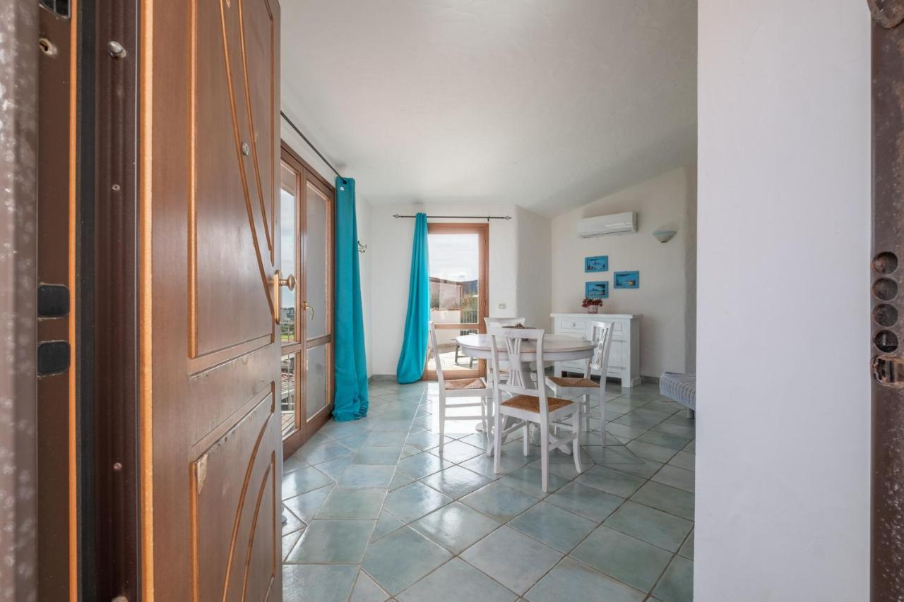 Oleandri Rossi Villa Tanaunella Esterno foto